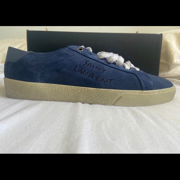 Saint Laurent Court Classic Low-Top Sneakers - Picture 10 of 10